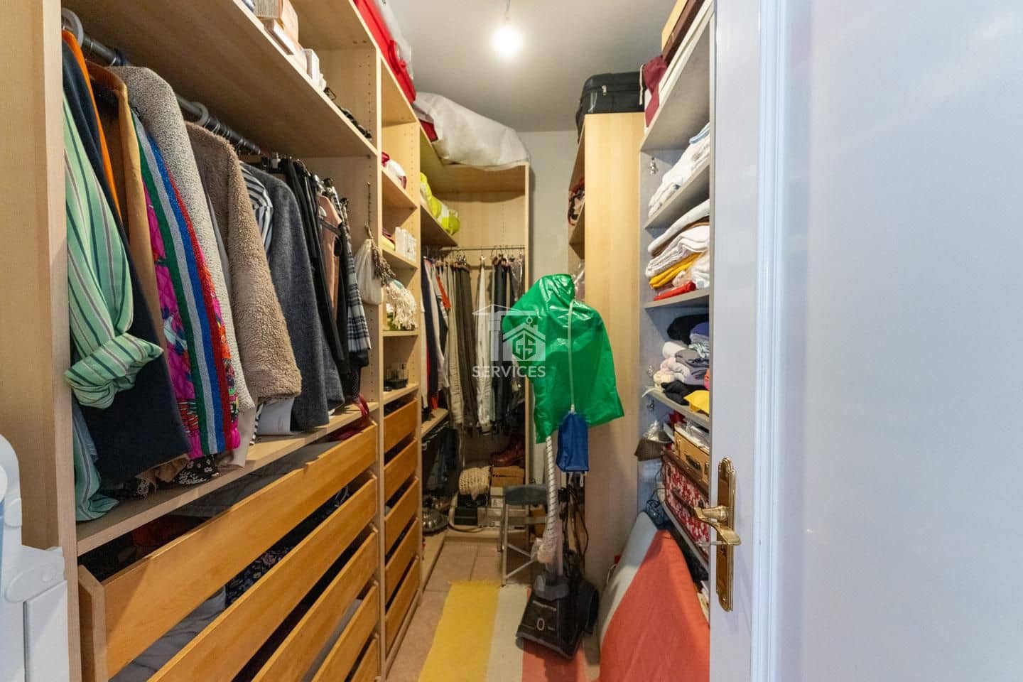 3 bedroom Flat for sale in Arona with garage - € 499,000 (Ref: 9684383)