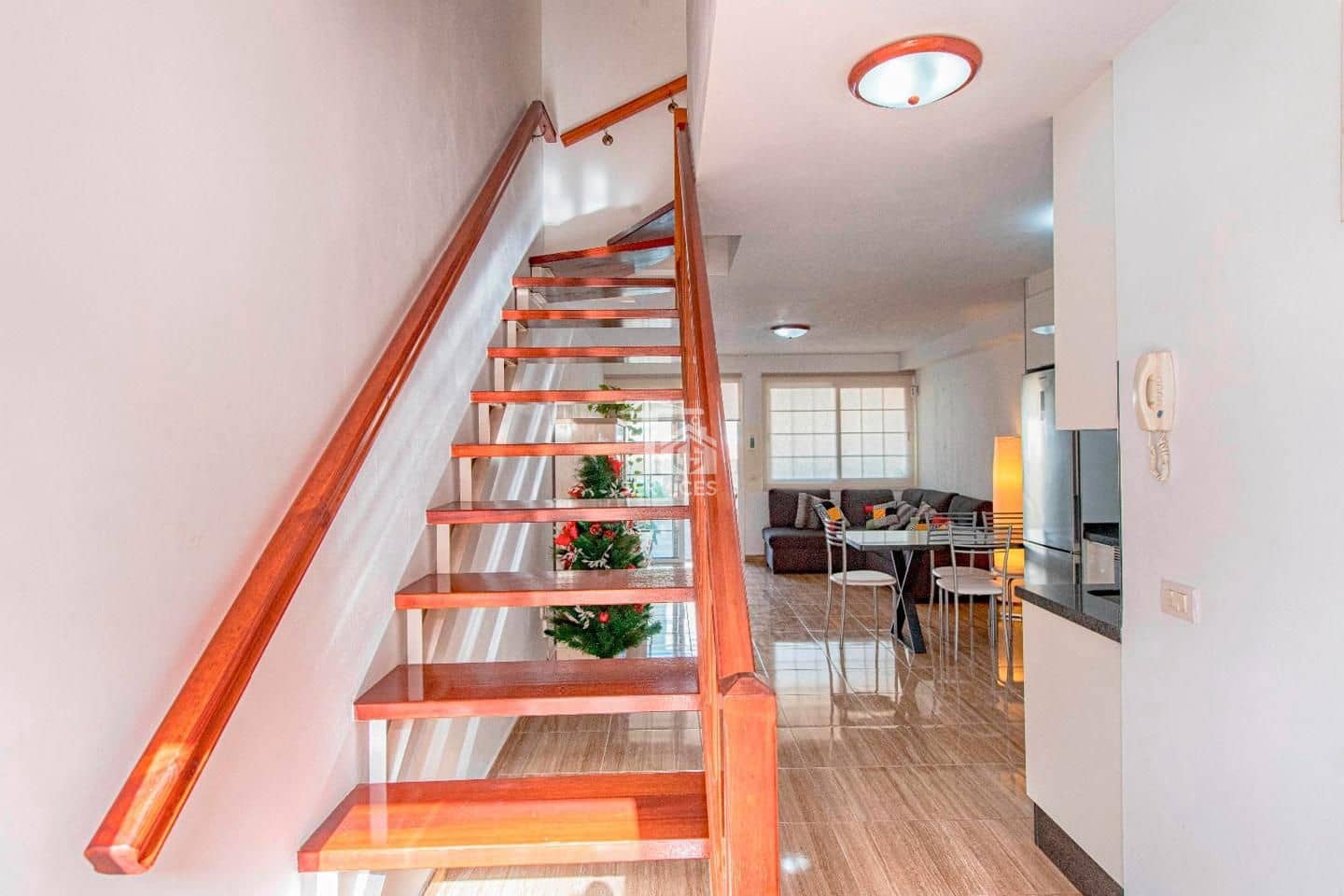 2 bedroom Villa for sale in Arona with garage - € 450,000 (Ref: 9708199)