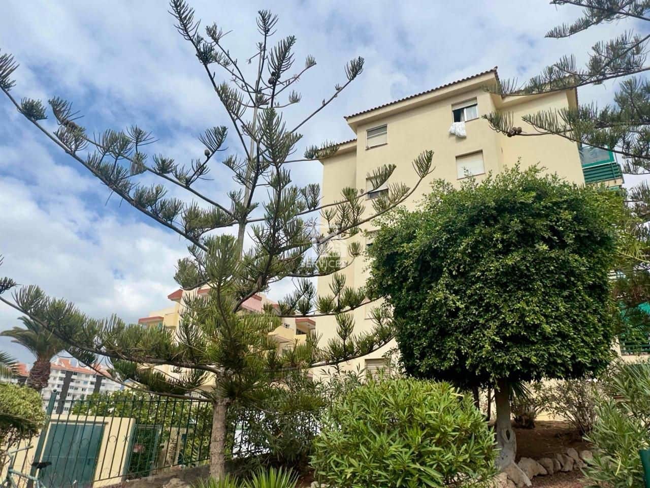 3 bedroom Flat for sale in Arona with pool garage - € 430,000 (Ref: 9708200)