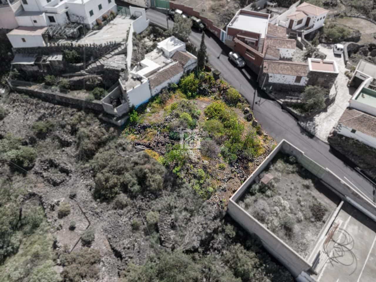 3 bedroom Villa for sale in Guia de Isora with pool - € 1,500,000 (Ref: 9715719)