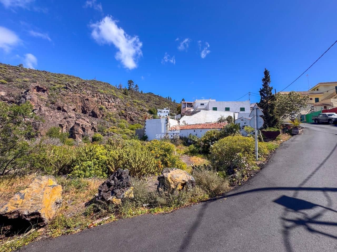 3 bedroom Villa for sale in Guia de Isora with pool - € 1,500,000 (Ref: 9715719)