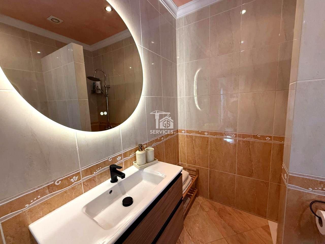 1 bedroom Flat for rent in Arona with pool - € 1,600 (Ref: 9720499)