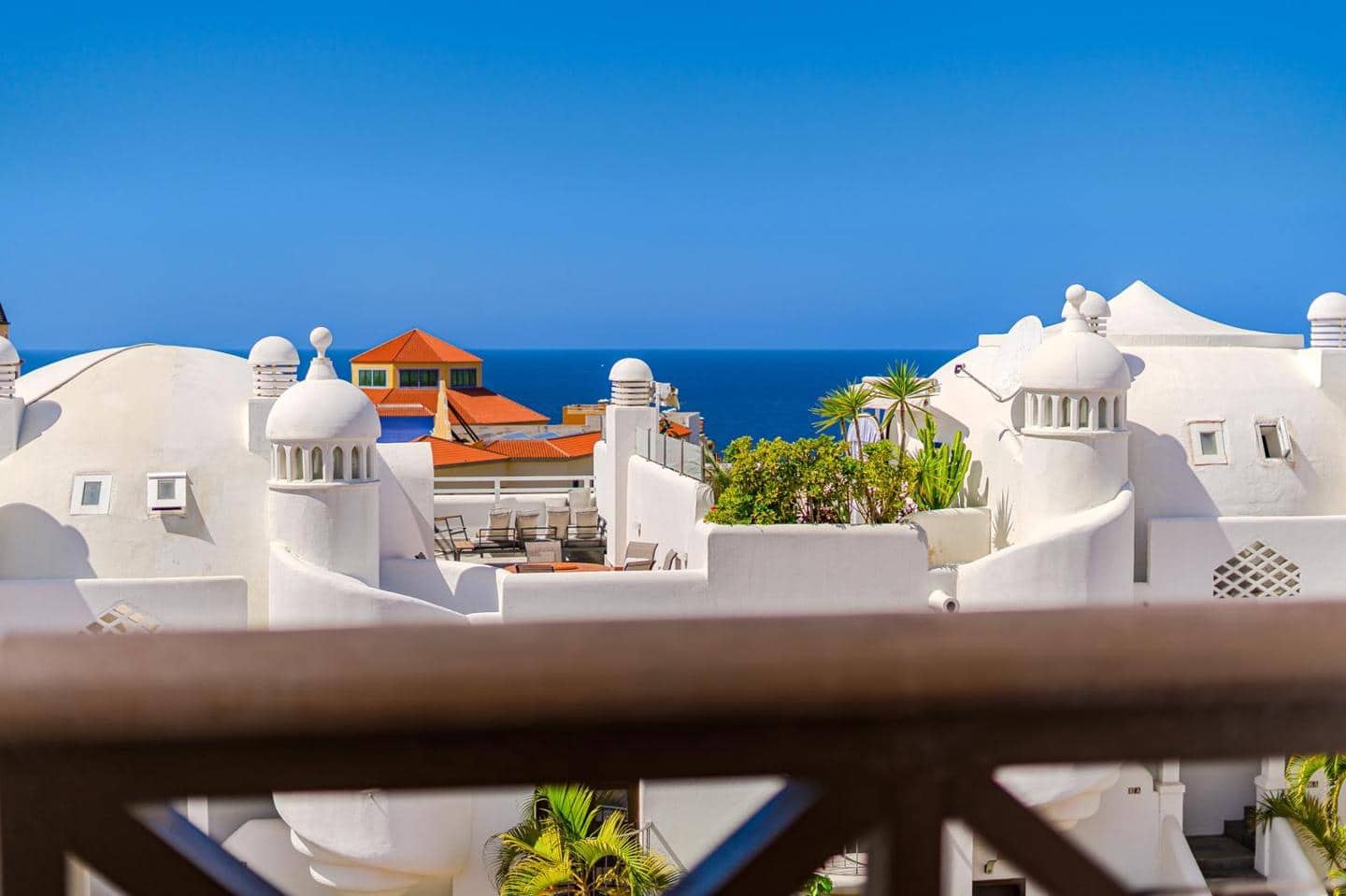 2 bedroom Flat for sale in Adeje with pool garage - € 475,000 (Ref: 9731526)