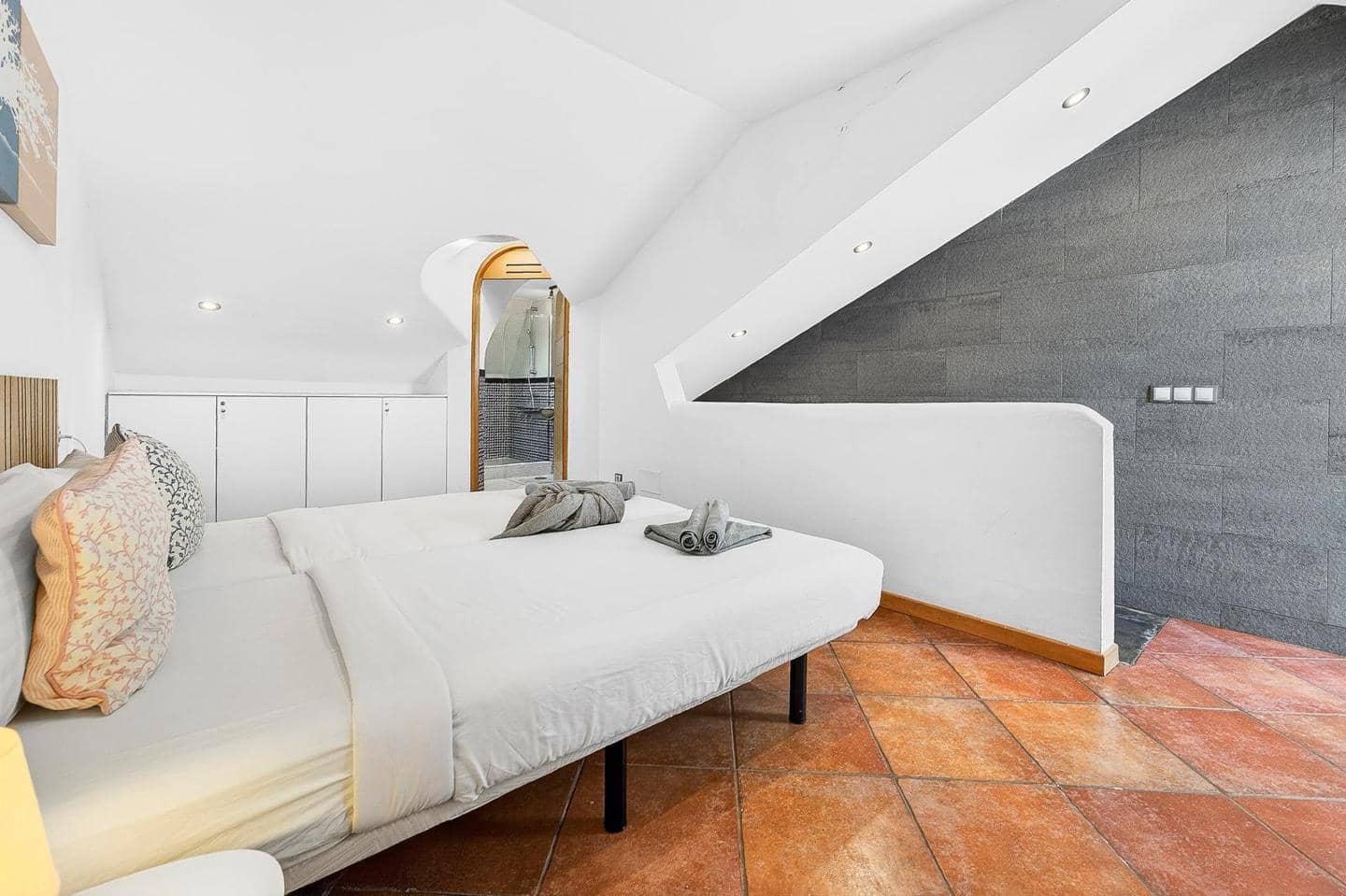 2 bedroom Flat for sale in Adeje with pool garage - € 475,000 (Ref: 9731526)