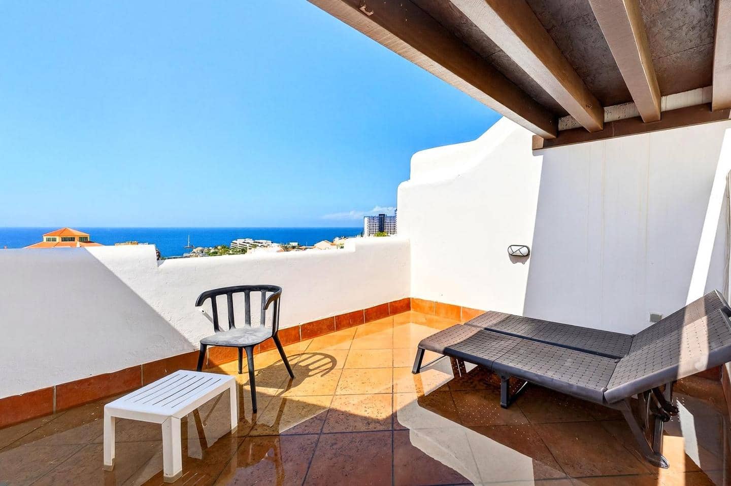 2 bedroom Flat for sale in Adeje with pool garage - € 475,000 (Ref: 9731526)