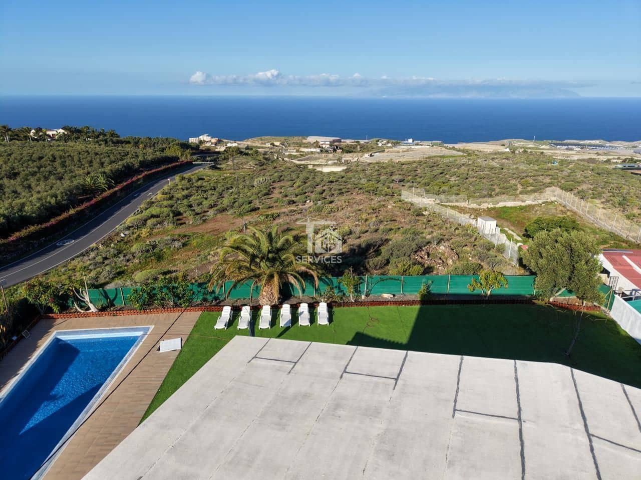 7 bedroom Villa for sale in Adeje with pool garage - € 1,500,000 (Ref: 9756761)