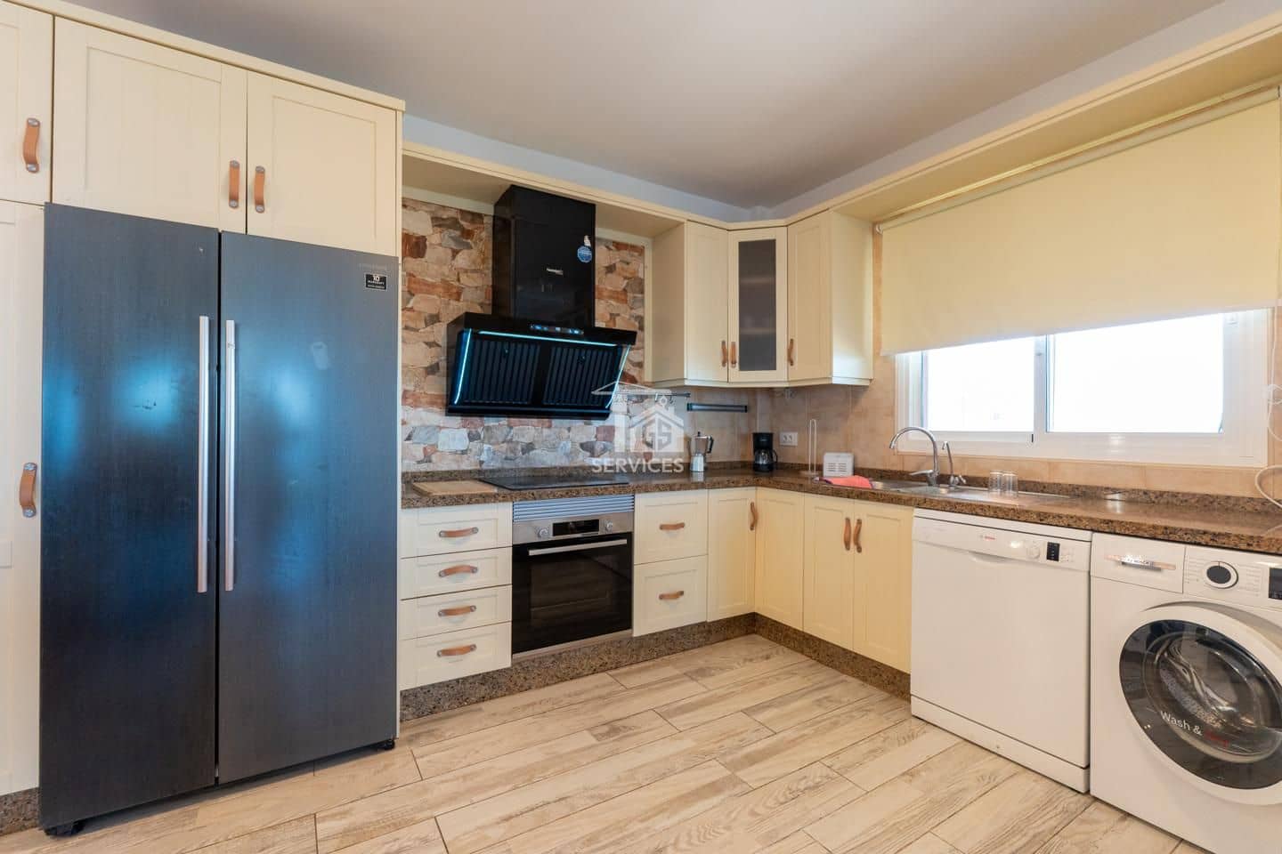 7 bedroom Villa for sale in Adeje with pool garage - € 1,500,000 (Ref: 9756761)