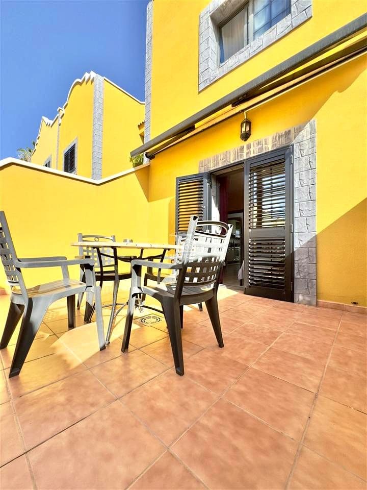 1 slaapkamer Flat te koop in Adeje met zwembad garage - € 420.000 (Ref: 9777272)