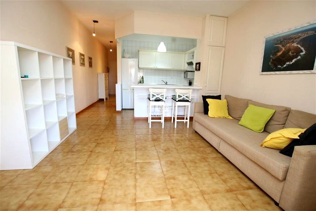 1 slaapkamer Flat te koop in Los Cristianos met zwembad - € 365.000 (Ref: 9777273)