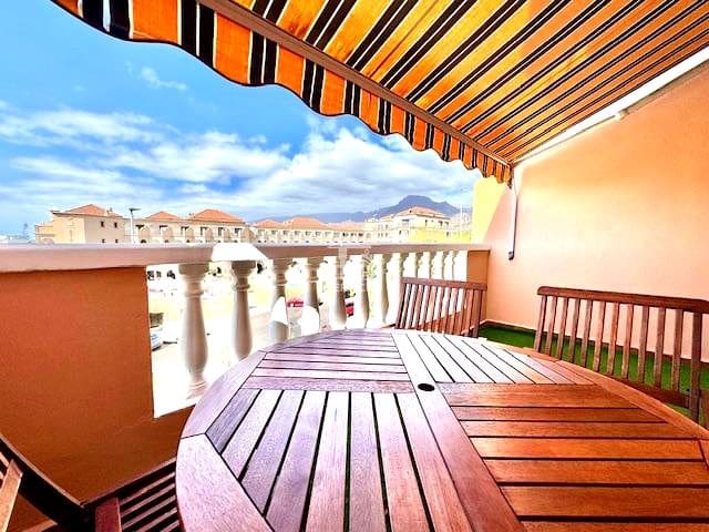 1 slaapkamer Flat te koop in Los Cristianos met zwembad - € 365.000 (Ref: 9777273)