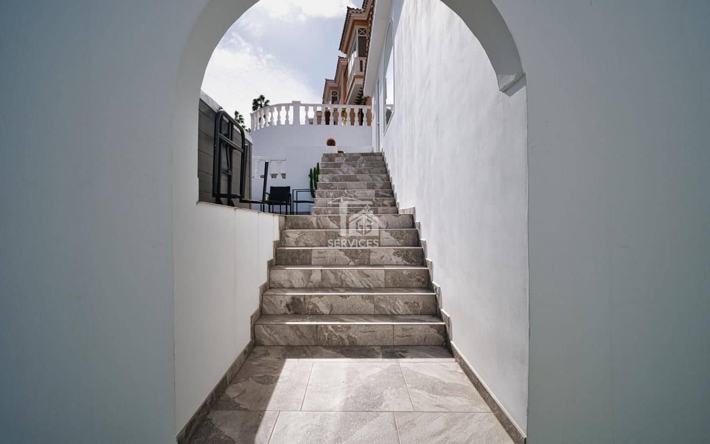 4 soverom Villa til salgs i Adeje med garasje - € 799 000 (Ref: 9777275)