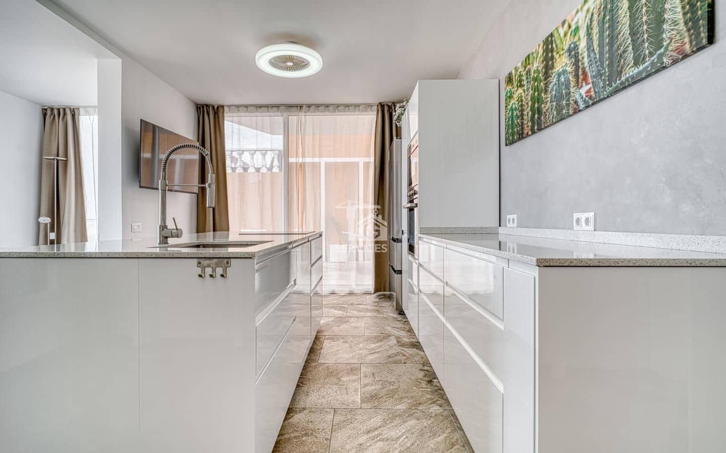 4 soverom Villa til salgs i Adeje med garasje - € 799 000 (Ref: 9777275)