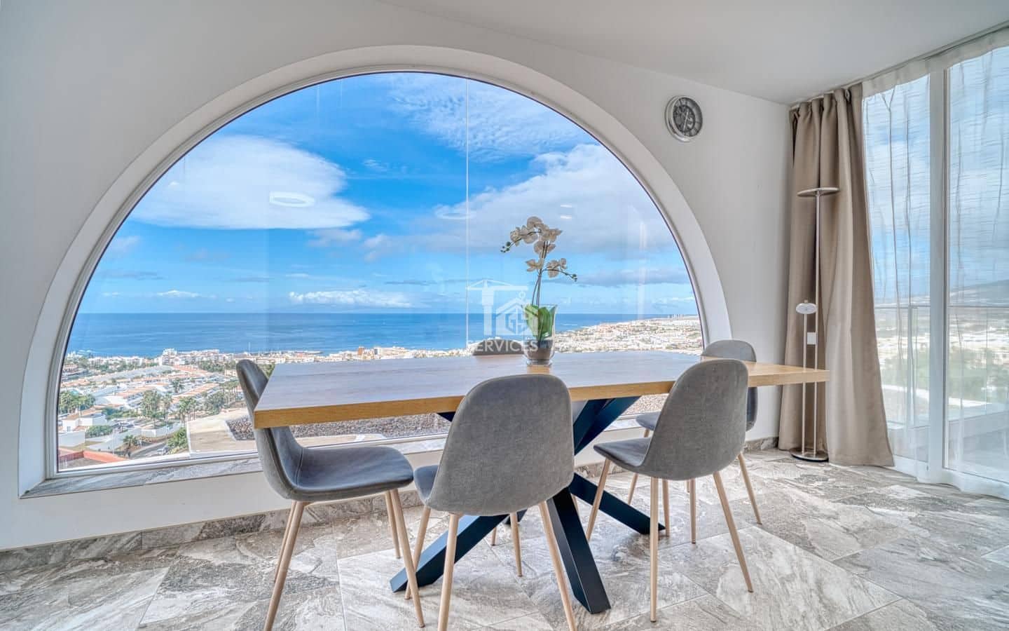 4 soverom Villa til salgs i Adeje med garasje - € 799 000 (Ref: 9777275)