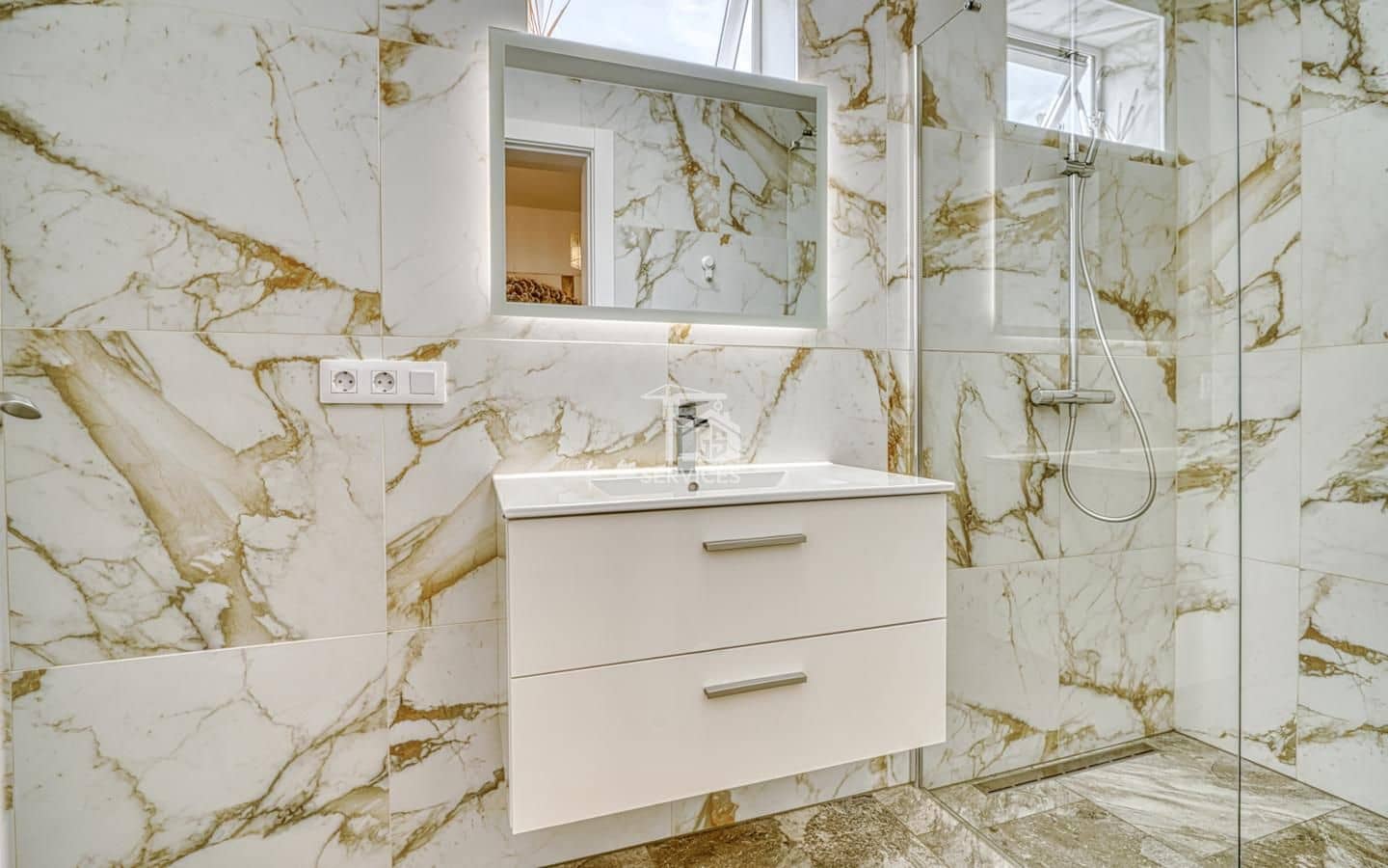 4 soverom Villa til salgs i Adeje med garasje - € 799 000 (Ref: 9777275)