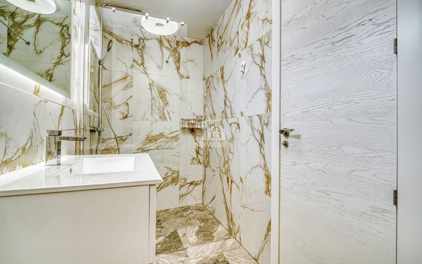 4 soverom Villa til salgs i Adeje med garasje - € 799 000 (Ref: 9777275)