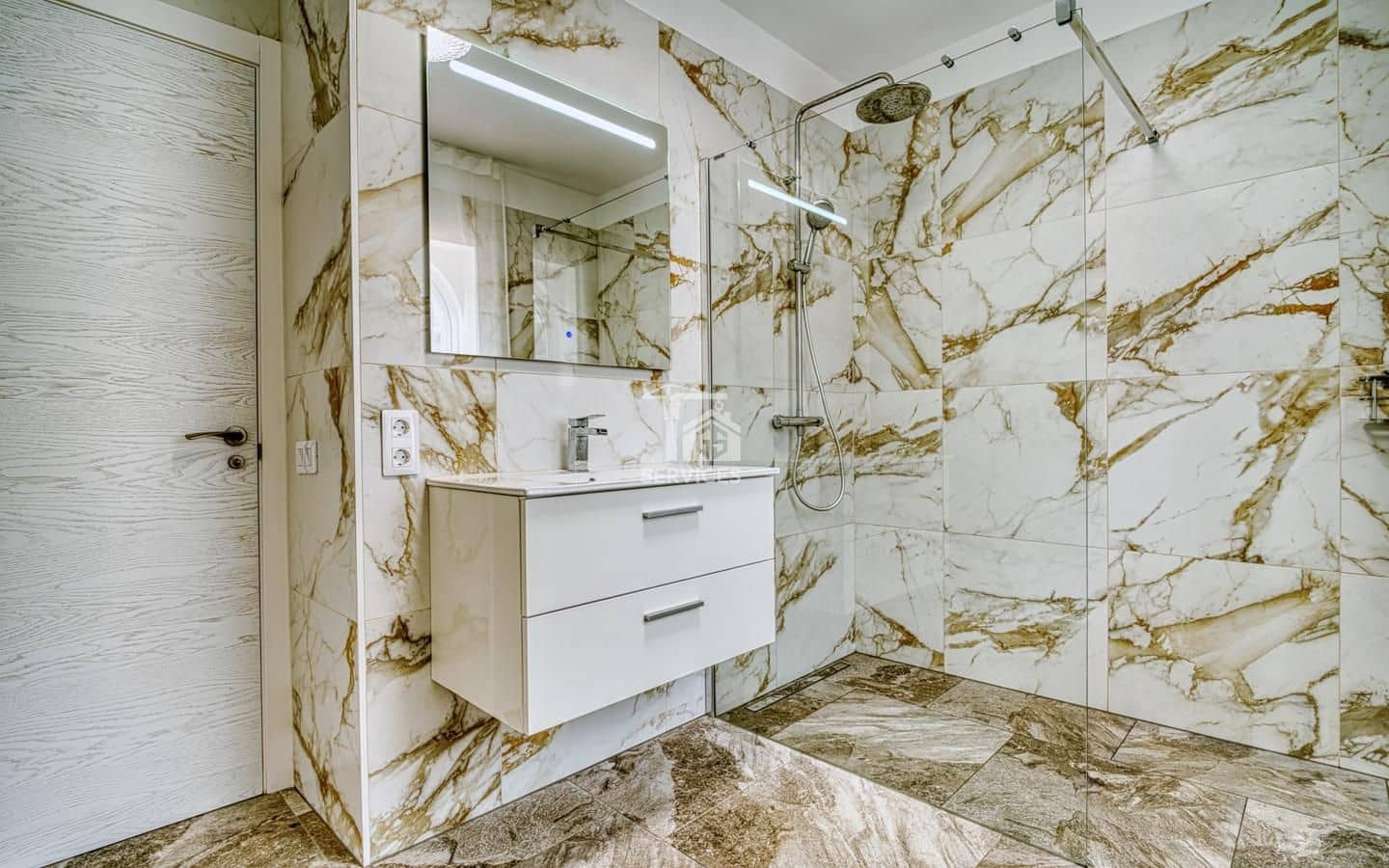 4 soverom Villa til salgs i Adeje med garasje - € 799 000 (Ref: 9777275)