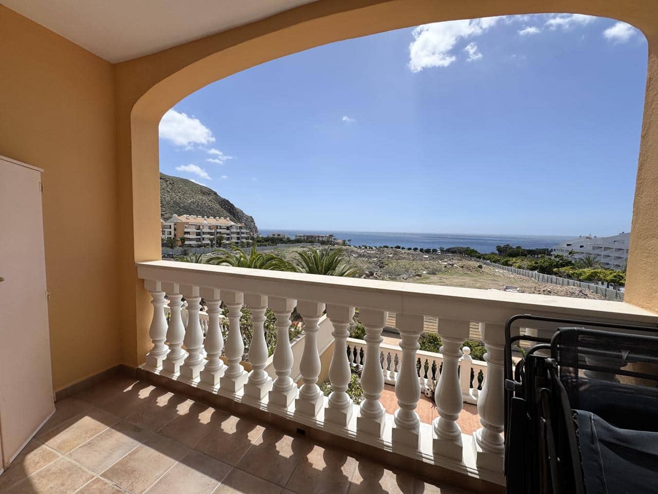 1 slaapkamer Flat te koop in Arona met garage - € 320.000 (Ref: 9777279)