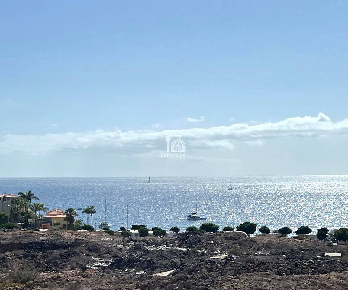 1 slaapkamer Flat te koop in Arona met garage - € 320.000 (Ref: 9777279)