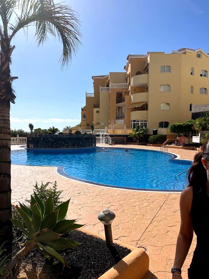 1 slaapkamer Flat te koop in Arona met garage - € 320.000 (Ref: 9777279)