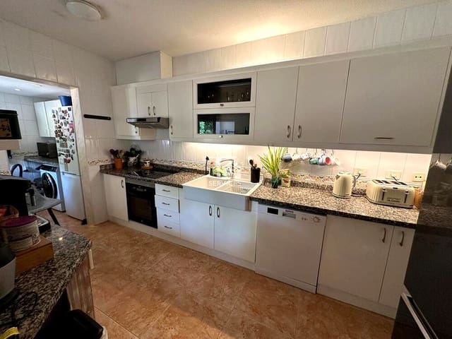 4 sovrum Villa till salu i Torviscas Centro y Alto, Adeje med pool - 895 000 € (Ref: 9777280)