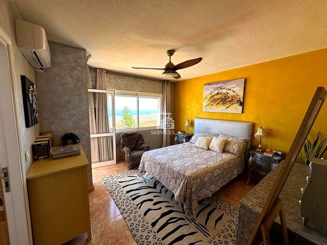 4 sovrum Villa till salu i Torviscas Centro y Alto, Adeje med pool - 895 000 € (Ref: 9777280)