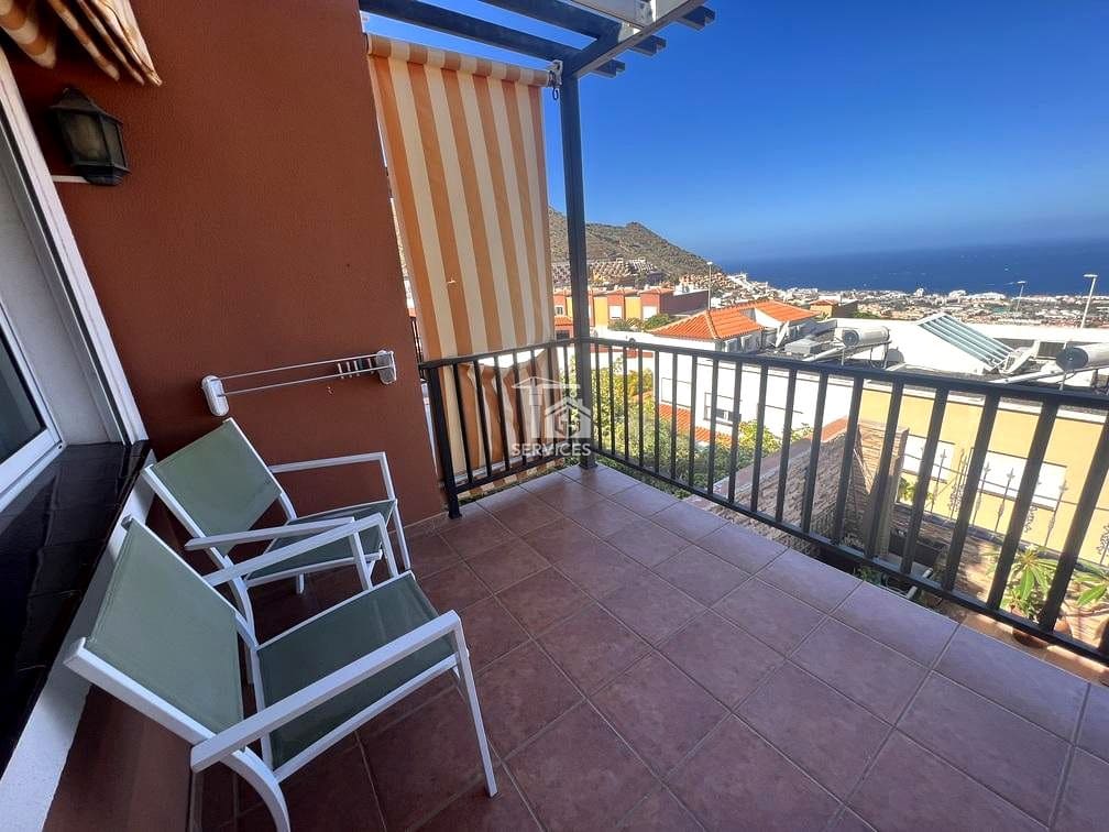 4 sovrum Villa till salu i Costa Adeje med pool - 895 000 € (Ref: 9777280)