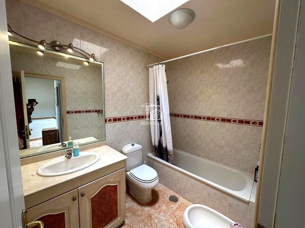 4 sovrum Villa till salu i Costa Adeje med pool - 895 000 € (Ref: 9777280)