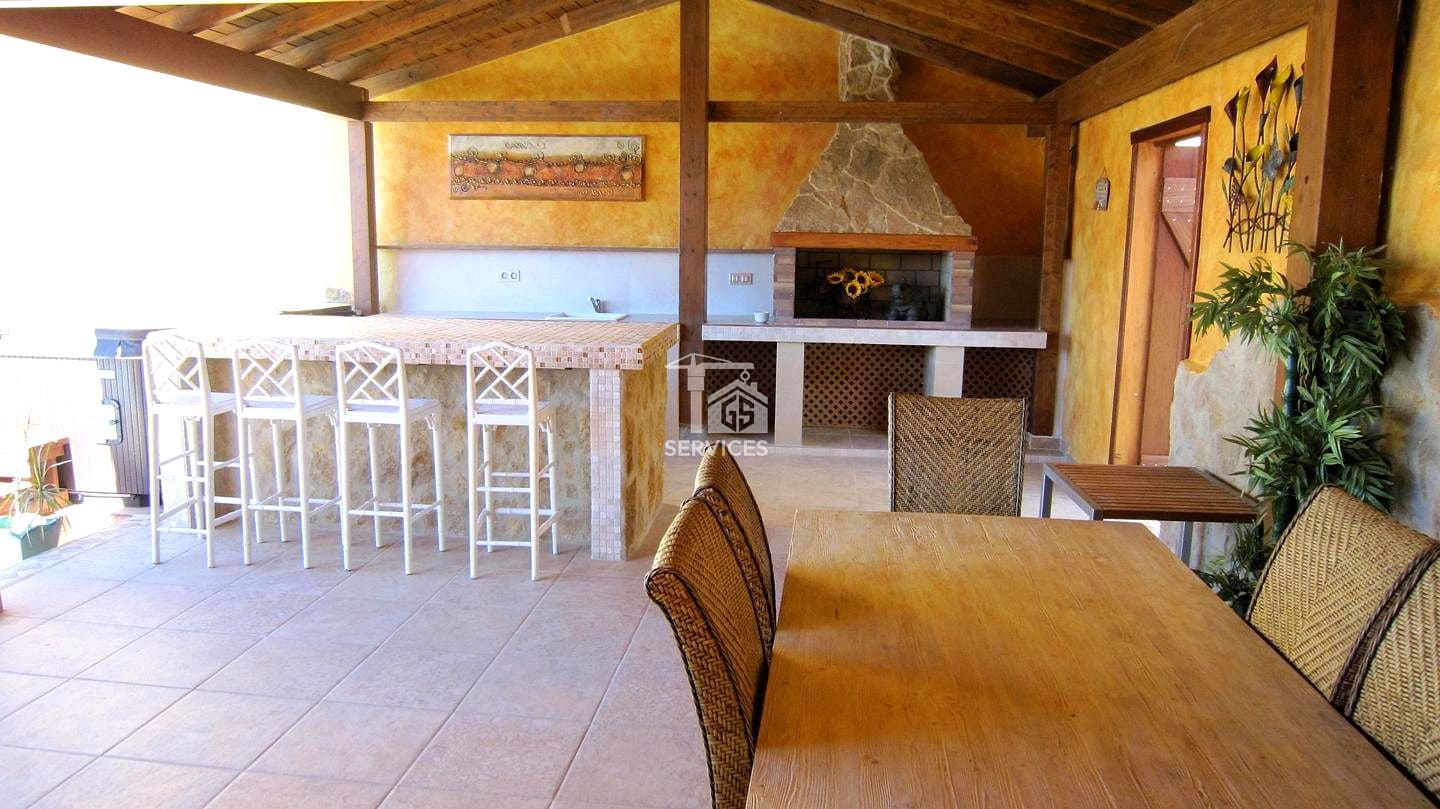 4 sovrum Villa till salu i Costa Adeje med pool - 895 000 € (Ref: 9777280)