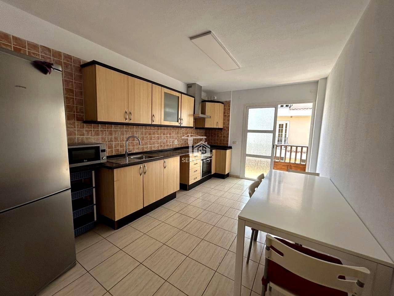 3 sypialnia Willa na sprzedaż w Arona z garażem - 290 000 € (Ref: 9778745)