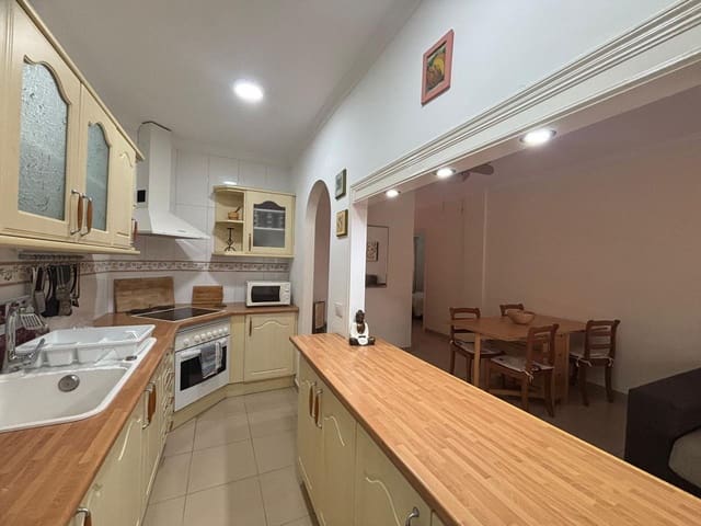 2 makuuhuone Asunto myytävänä paikassa Costa del Silencio, Arona mukana uima-altaan 
autotalli - 276 000 € (Ref: 9778747)