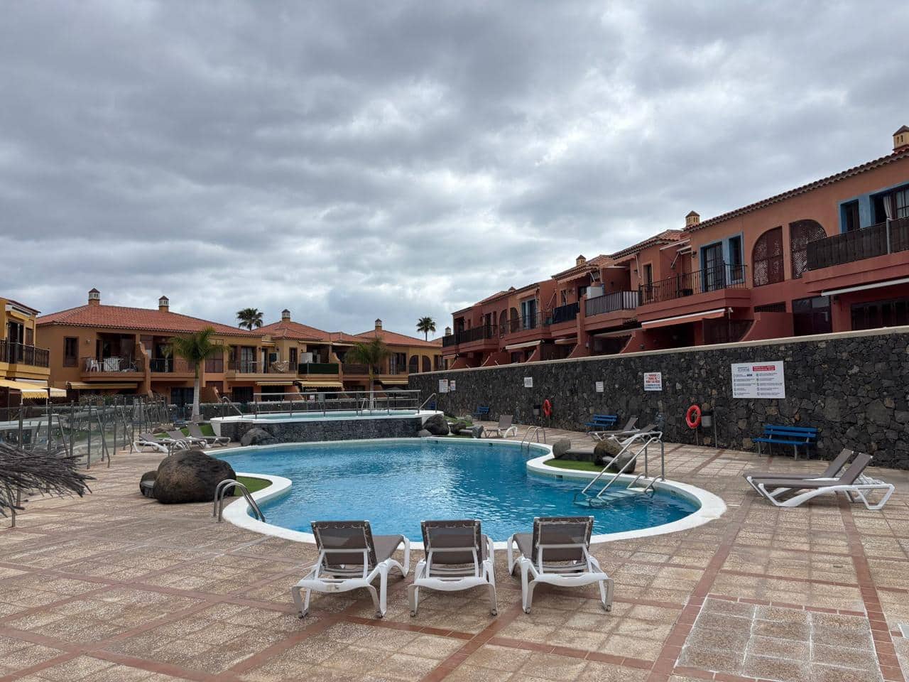 2 bedroom Flat for sale in Arona with pool garage - € 276,000 (Ref: 9778747)