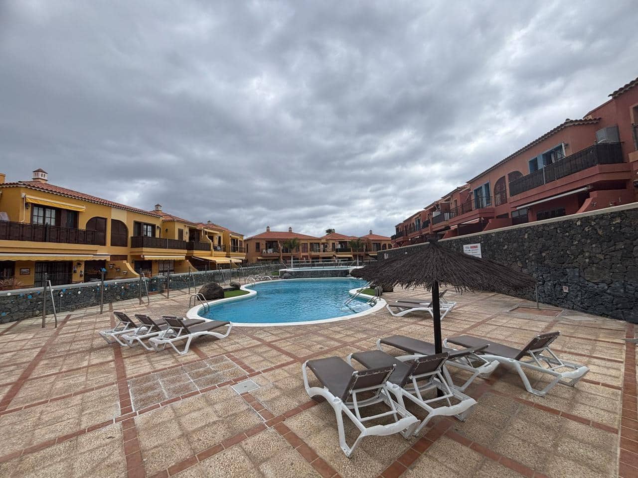 2 bedroom Flat for sale in Arona with pool garage - € 276,000 (Ref: 9778747)