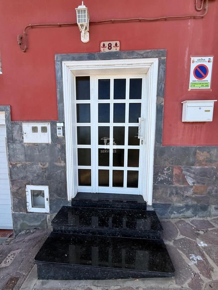 5 soverom Villa til salgs i Arona med garasje - € 249 000 (Ref: 9785061)