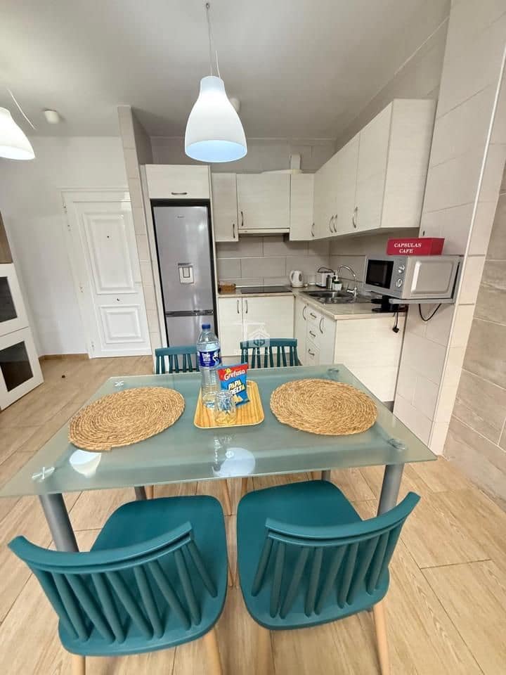 1 sovrum Lägenhet till salu i Adeje med garage - 175 000 € (Ref: 9785062)