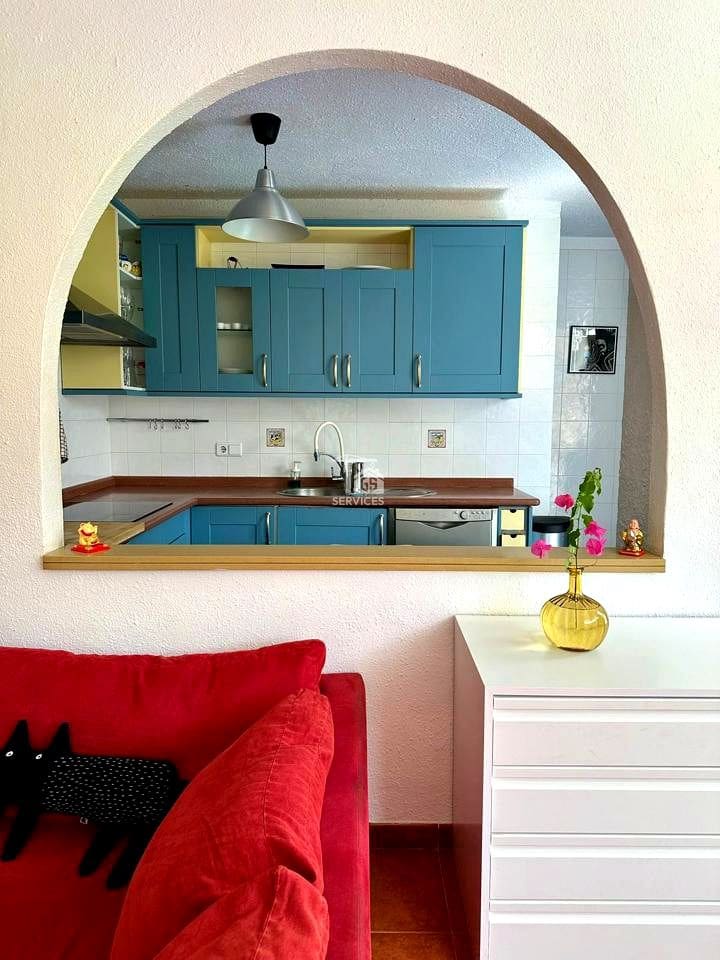 Piso de 2 habitaciones en Costa Adeje en alquiler con garaje - 2.000 € (Ref: 9789889)