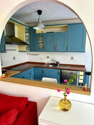 Piso de 2 habitaciones en San Eugenio Alto, Adeje en alquiler con garaje - 2.000 € (Ref: 9789889)