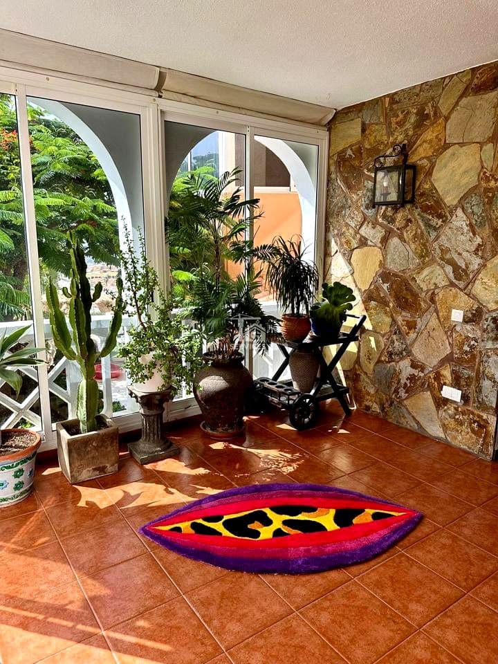 Piso de 2 habitaciones en Costa Adeje en alquiler con garaje - 2.000 € (Ref: 9789889)