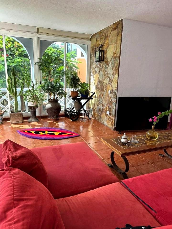 Piso de 2 habitaciones en Costa Adeje en alquiler con garaje - 2.000 € (Ref: 9789889)