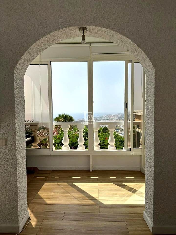 Piso de 2 habitaciones en Costa Adeje en alquiler con garaje - 2.000 € (Ref: 9789889)