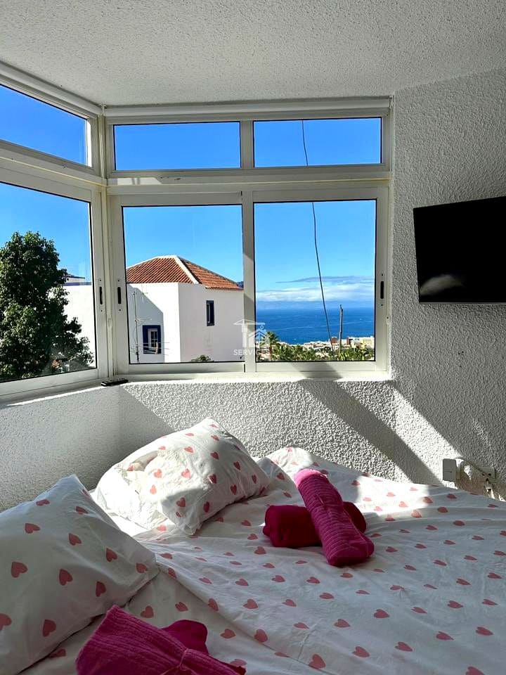 Piso de 2 habitaciones en Costa Adeje en alquiler con garaje - 2.000 € (Ref: 9789889)