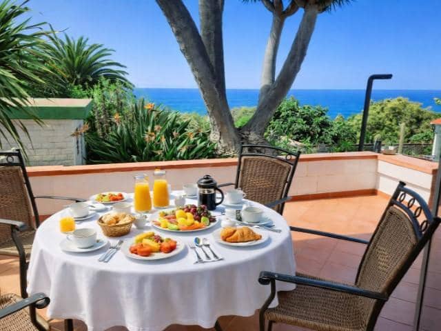 3 slaapkamer Villa te koop in Santa Cruz de Tenerife met garage - € 559.000 (Ref: 9802890)