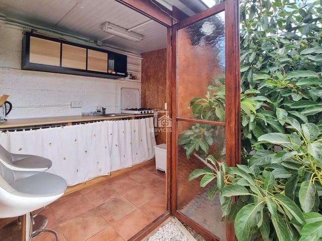 3 sovrum Villa till salu i Arafo med pool garage - 585 000 € (Ref: 9805468)