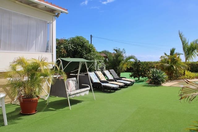 3 sovrum Villa till salu i Arafo med pool garage - 585 000 € (Ref: 9805468)