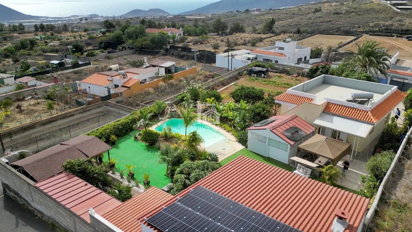 3 sovrum Villa till salu i Arafo med pool garage - 585 000 € (Ref: 9805468)