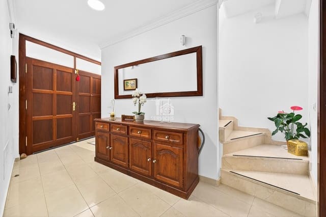 4 soveværelse Villa til salg i Güímar med garage - € 425.000 (Ref: 9805469)