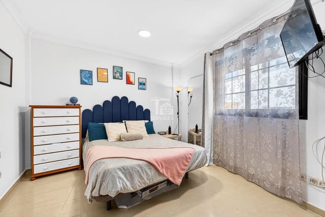 4 soveværelse Villa til salg i Güímar med garage - € 425.000 (Ref: 9805469)