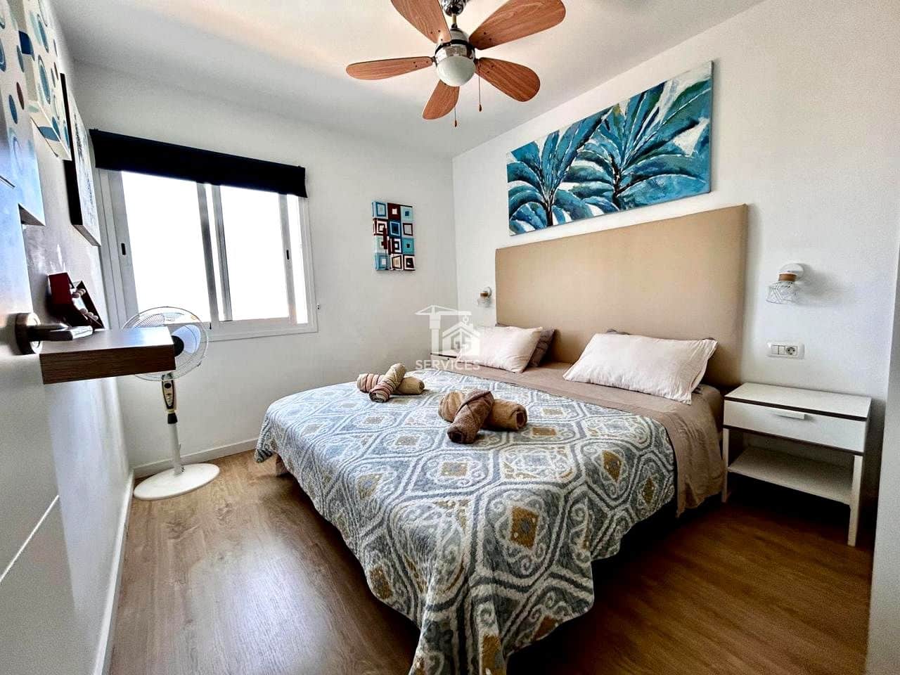 Piso de 2 habitaciones en Arona en venta con piscina garaje - 430.000 € (Ref: 9805471)