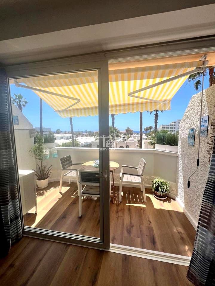 1 bedroom Flat for sale in Arona with pool garage - € 290,000 (Ref: 9805472)