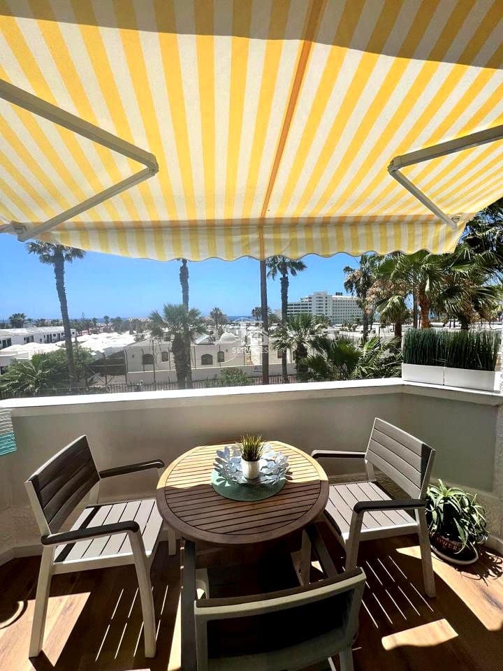 1 bedroom Flat for sale in Arona with pool garage - € 290,000 (Ref: 9805472)