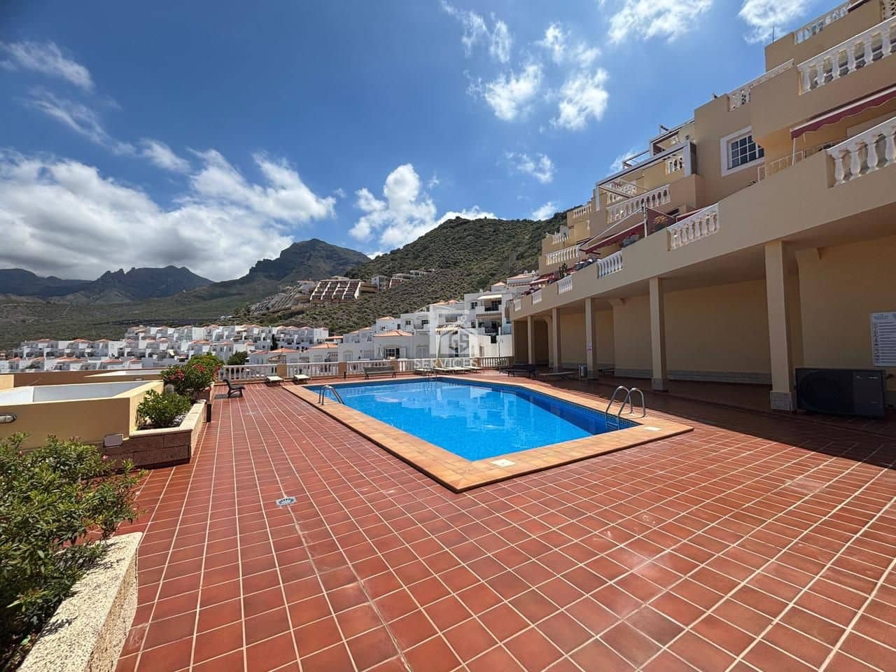 Piso de 1 habitación en Adeje en venta con garaje - 370.000 € (Ref: 9815059)